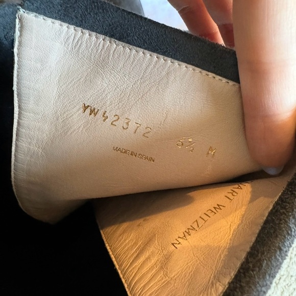 Stuart Weitzman Eloise 75 in Asphalt suede. - Picture 5 of 5